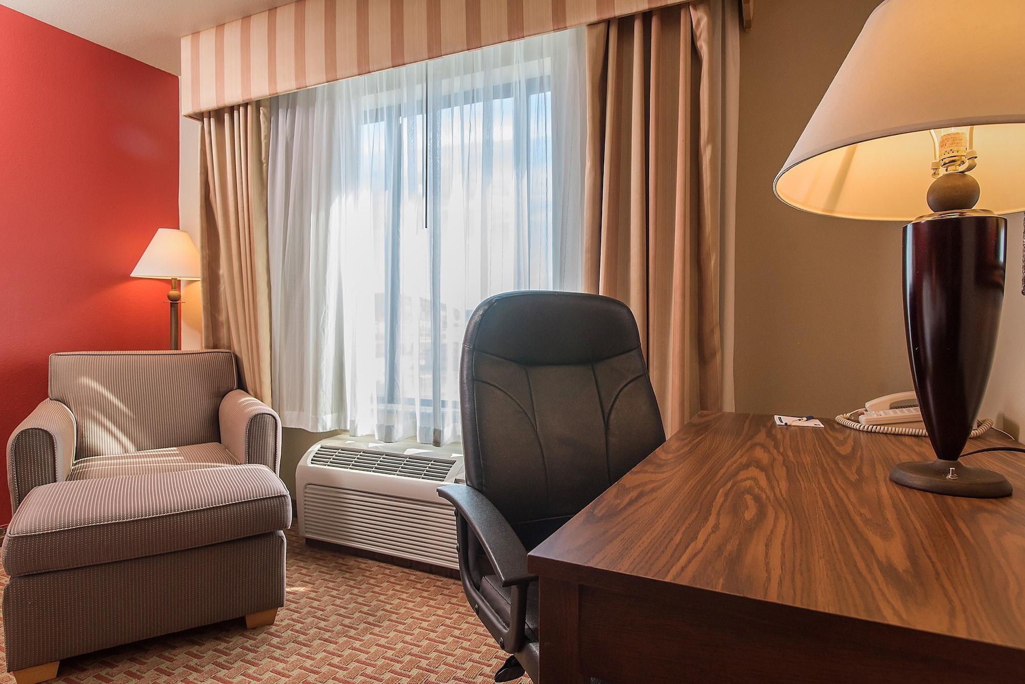 Baymont Inn & Suites By Wyndham Sturgis Bagian luar foto