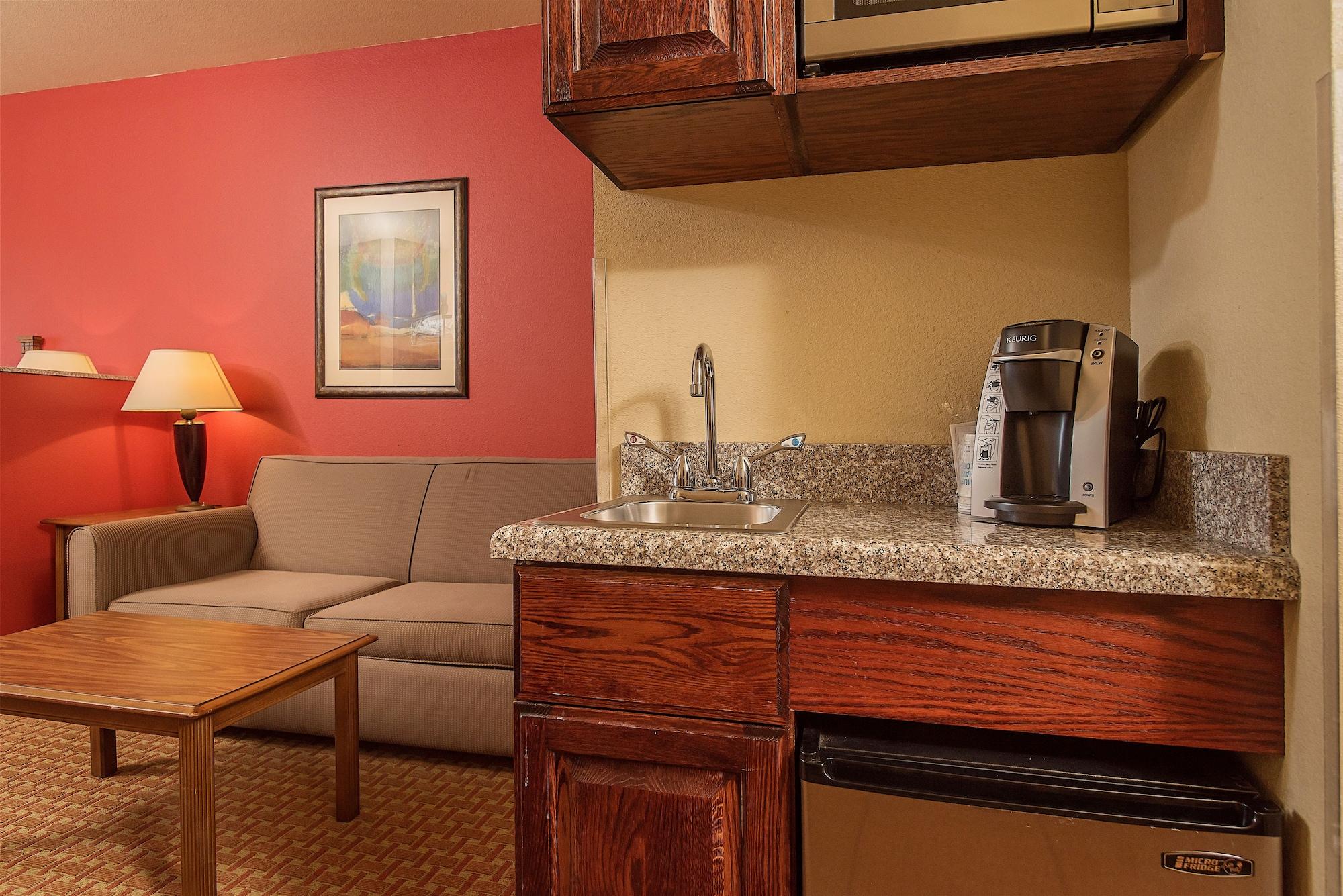 Baymont Inn & Suites By Wyndham Sturgis Bagian luar foto