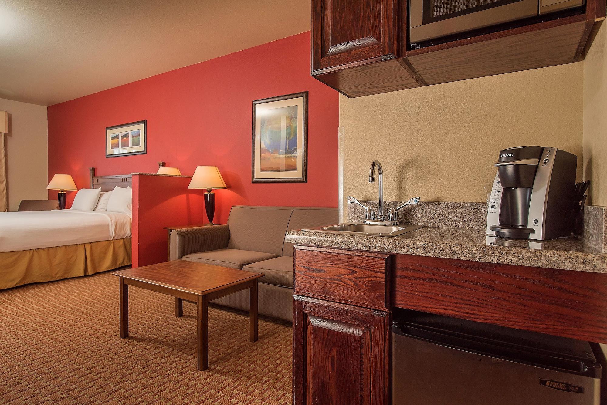 Baymont Inn & Suites By Wyndham Sturgis Bagian luar foto