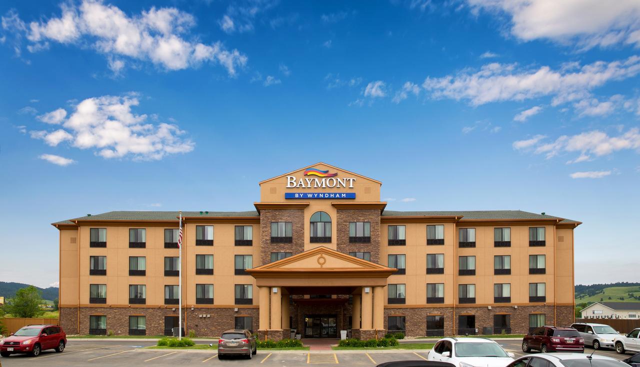 Baymont Inn & Suites By Wyndham Sturgis Bagian luar foto