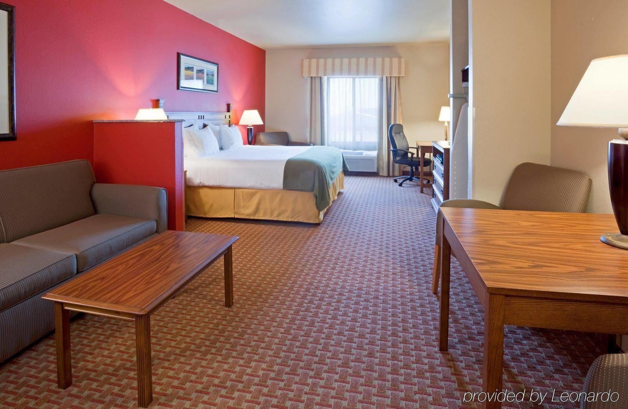 Baymont Inn & Suites By Wyndham Sturgis Bagian luar foto