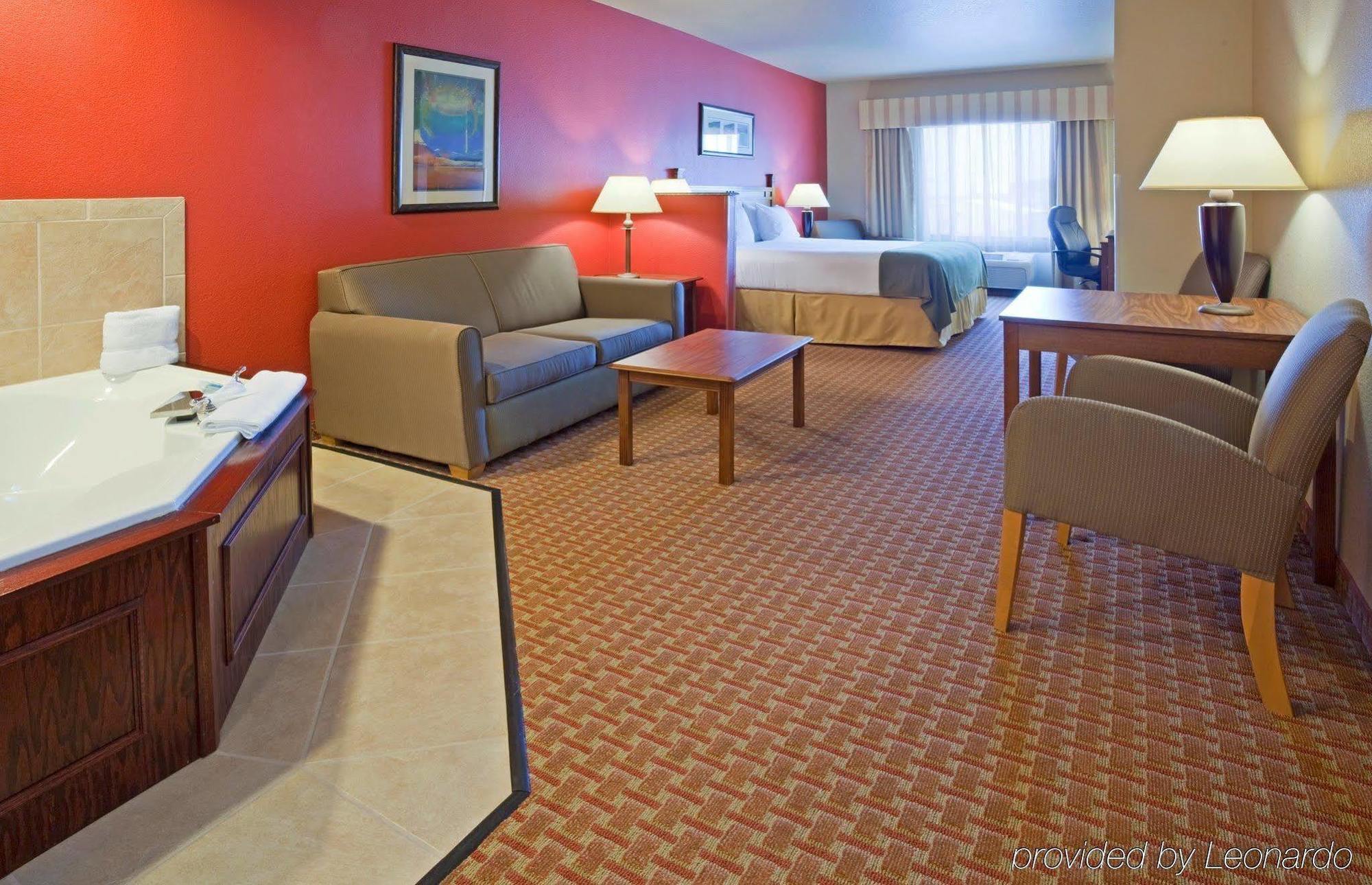 Baymont Inn & Suites By Wyndham Sturgis Bagian luar foto