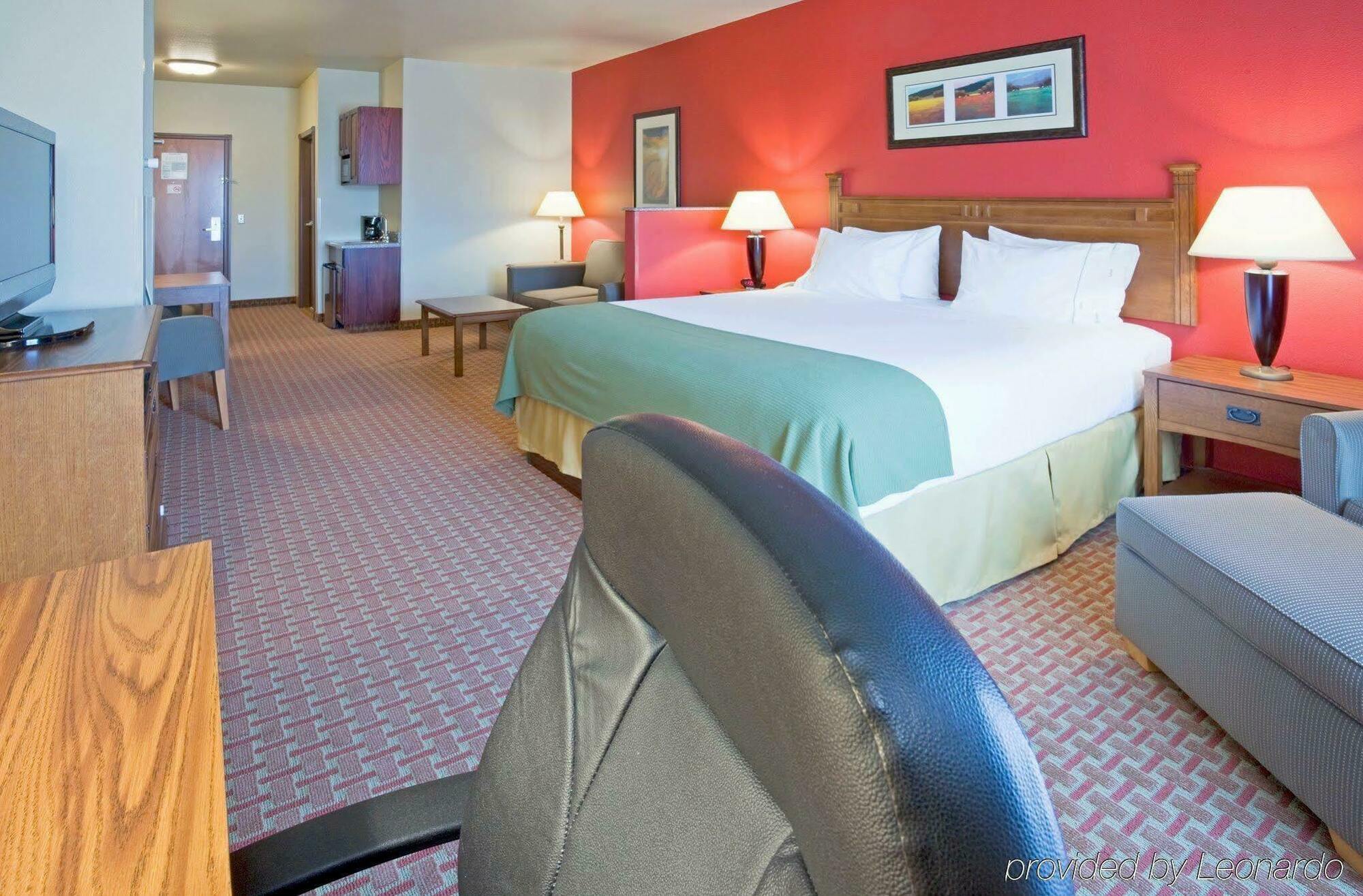 Baymont Inn & Suites By Wyndham Sturgis Bagian luar foto